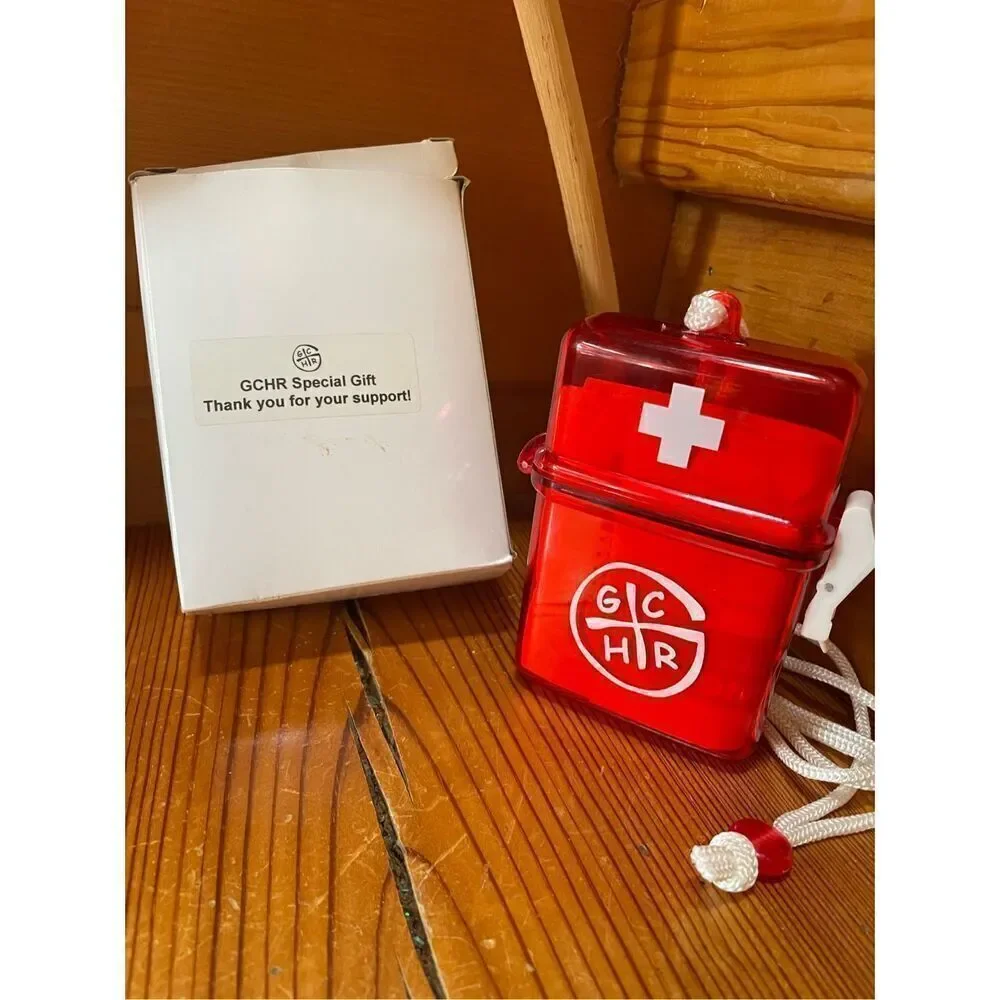 WATER-RESISTANT EMERGENCY FIRST AID KIT